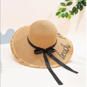 Floppy “Beach Life” Hat